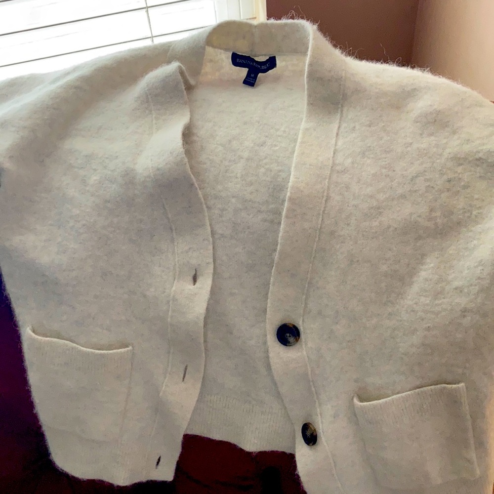Women’s Banana Republic cozy sweater